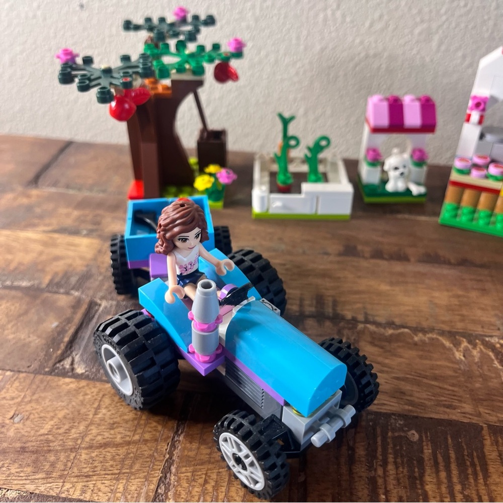 Lego Friends 41026 Sunshine Harvest - Picture 2 of 5